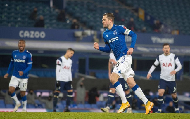 这一点尤为 这一点尤为